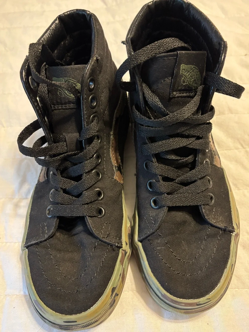 VANS CAMO OFF THE WALL high top boys‎ size 3.5 girls size 5  EUC!